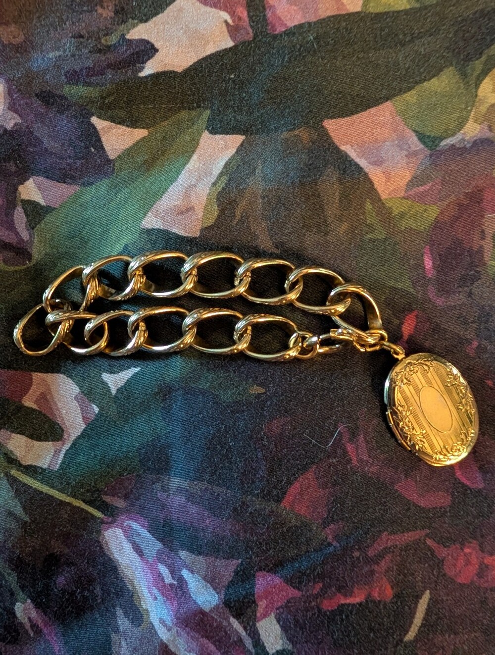 Vintage Locket Bracelet Gold Tone Chunky Photo 7.0”